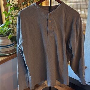 L.L. Bean Long Sleeve Blue Henley Shirt size large